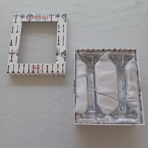 Set of 2 Crystal Glass Modern Square Candlesticks - Picture 10 of 10